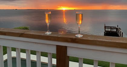 Million$ Gulf front sunsets in private apartment in private home!