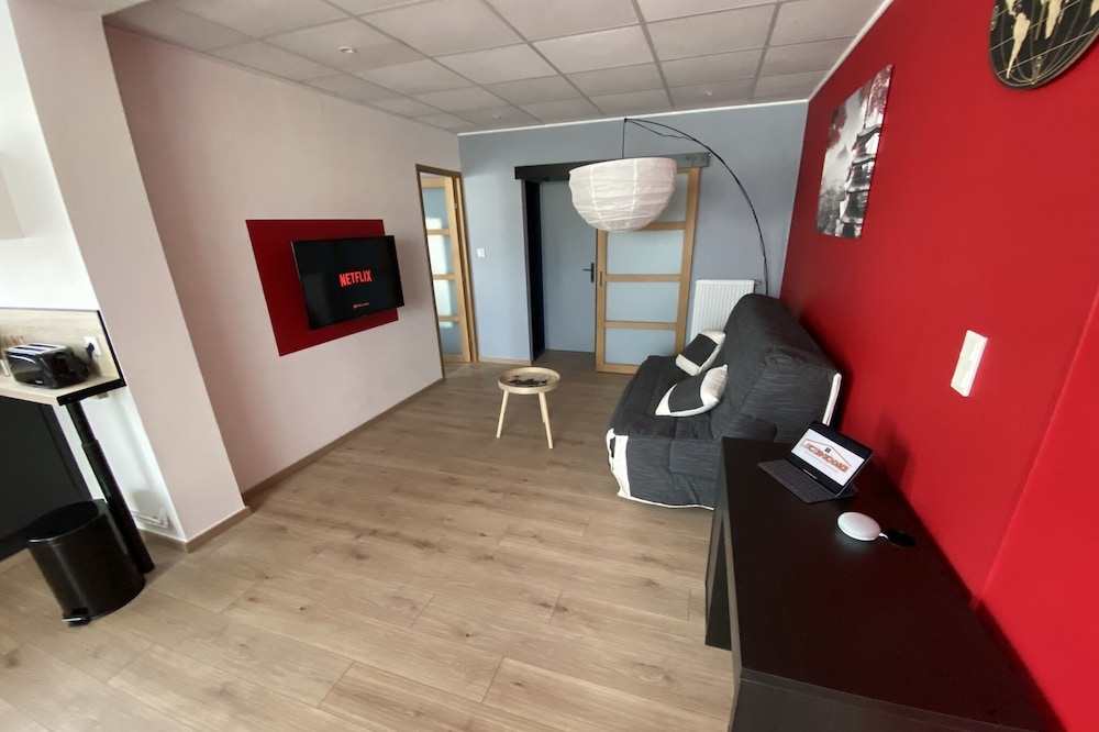 Accommodation in Onnaing near Toyota: Valenciennes