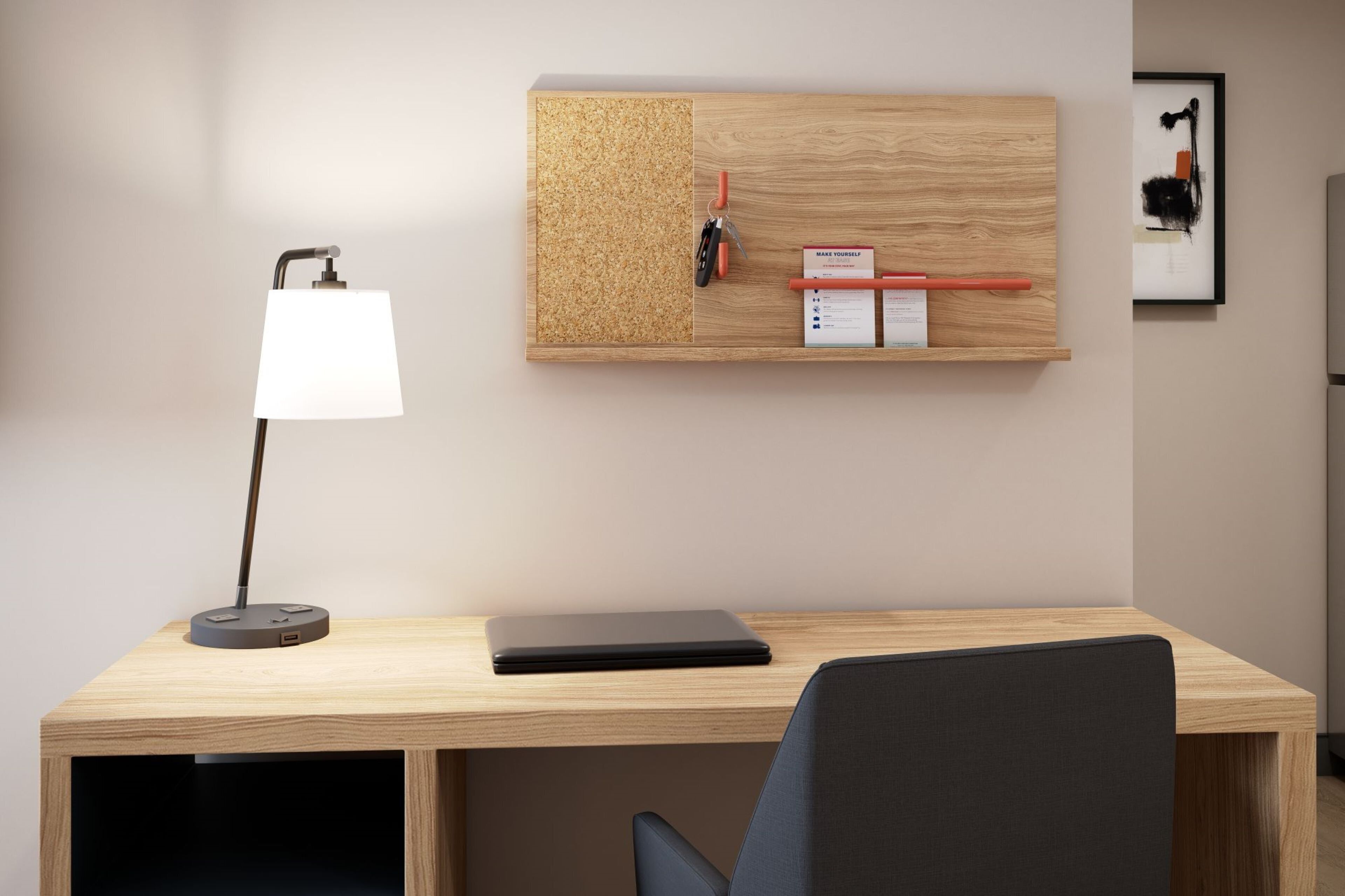 1 bedroom, individually decorated, desk, laptop workspace