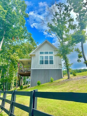 Exterior - Christmas Getaway to "Stilts" Lake, Pool, Hottub, kayaks, firepit, countless fun (Cedar Bluff)