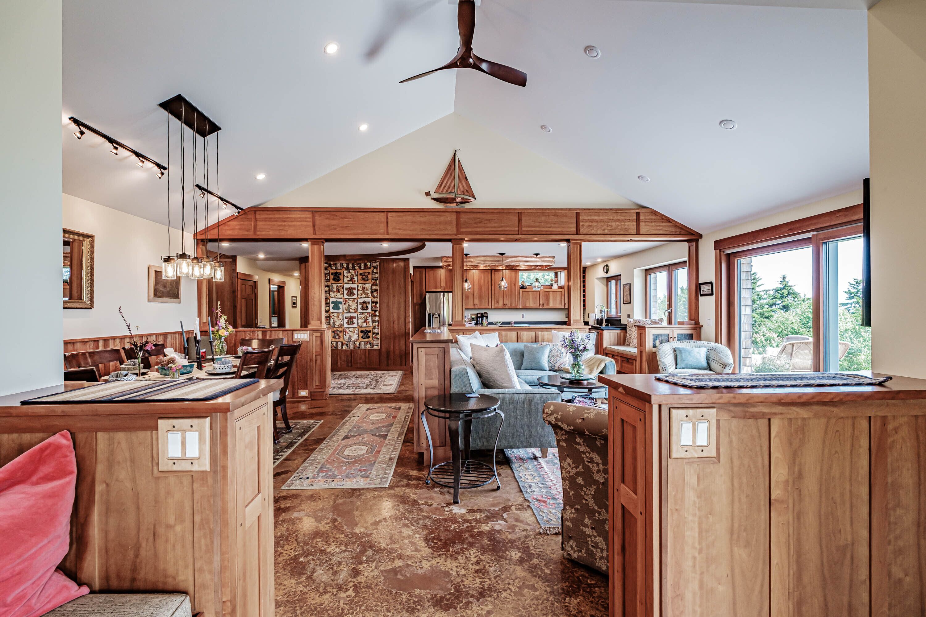 Cliff House - Ocean Views! Architectural designed, 4 Bedroom, 4 bath home!