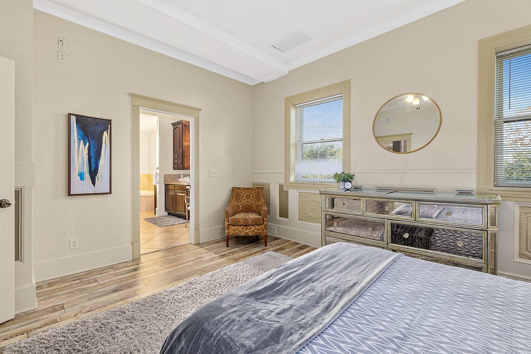 3 bedrooms, desk, iron/ironing board, WiFi