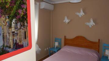 2 habitaciones, tabla de planchar con plancha y wifi gratis