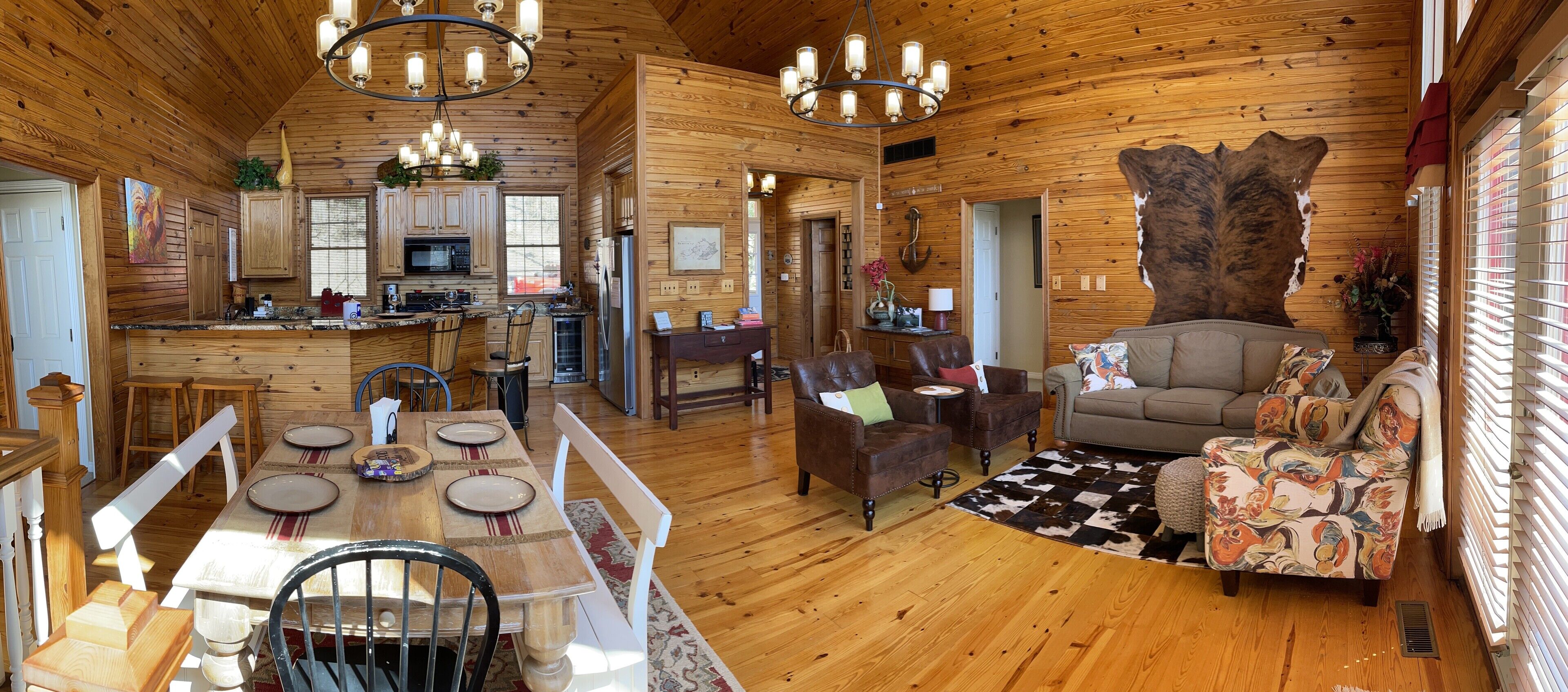 Lakin’ It Easy at Lake Cumberland Resorts - Burnside KY. With 4 Master Suites 