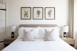 4 makuuhuonetta, silitysrauta/-lauta, ilmainen Wi-Fi, vuodevaatteet