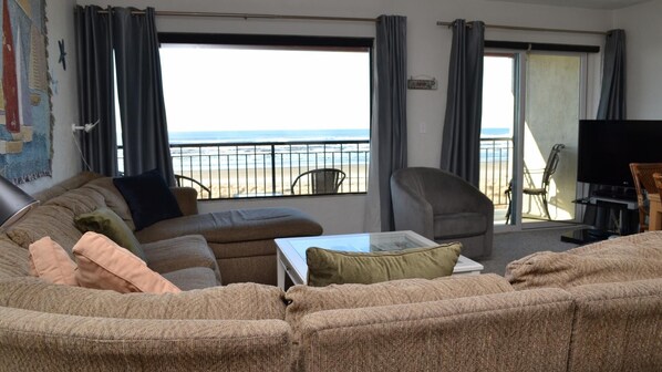 公寓, 多张床 (ssbc #405) | 客厅 | 壁炉