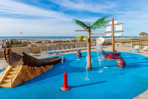 Innenpool, AuĂenpool