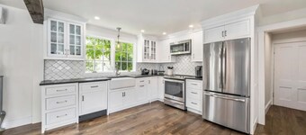 Cozy, Artful, Classic Maine Home