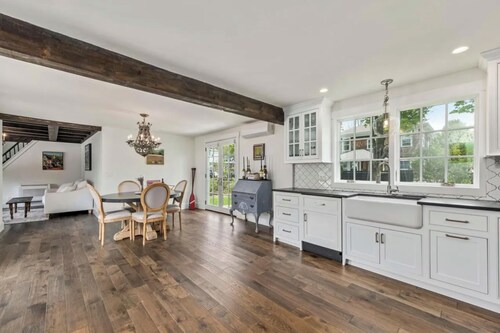 Cozy, Artful, Classic Maine Home