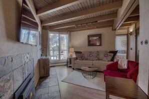 Téléviseur connecté, foyer