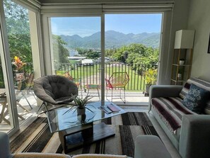 Smart-TV, bøker og printere