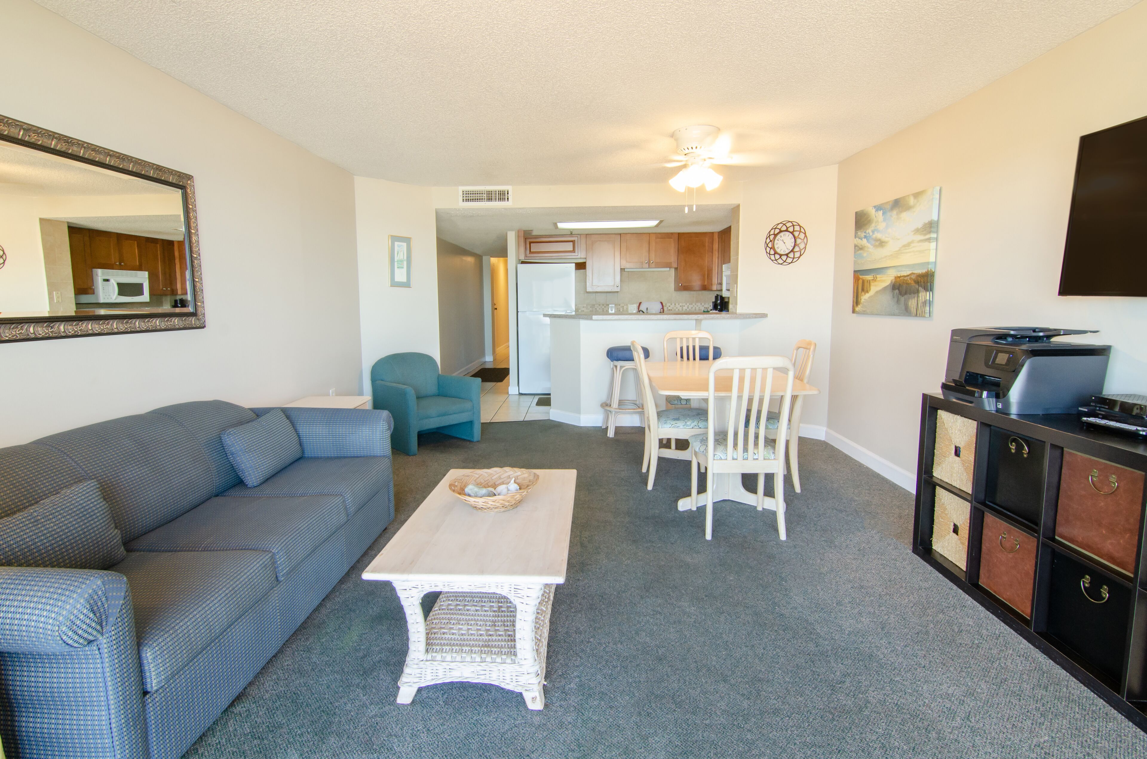 Gorgeous Ocean View Double Suite w/ Balcony + Official On-Site Rental Privileges