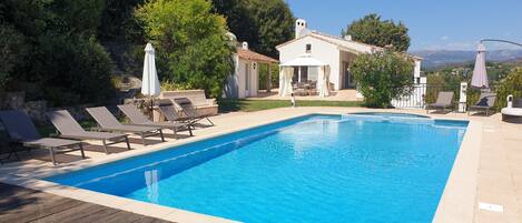 Piscine extérieure, piscine chauffée