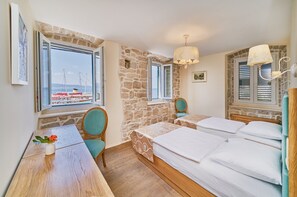 6 bedrooms, iron/ironing board, free WiFi, bed sheets