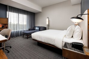 Desk, laptop workspace, iron/ironing board, cots/infant beds - Courtyard by Marriott Pensacola I-10 West (Cantonment)