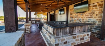 The Dam Ranch · The Dam Ranch | Country Living + Modern Amenities