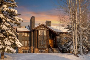 Exterior - Beautiful Newly Remodeled Private Home. 5 Mins to DV Lifts and Main Street! (Park City)