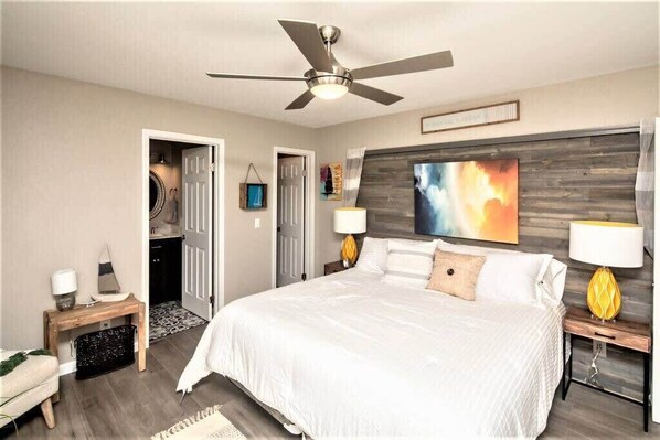 3 chambres, fer et planche à repasser, Wi-Fi, draps fournis