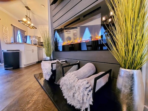 Wow! - Downtown Kalamazoo - 3rd Floor Arcade!