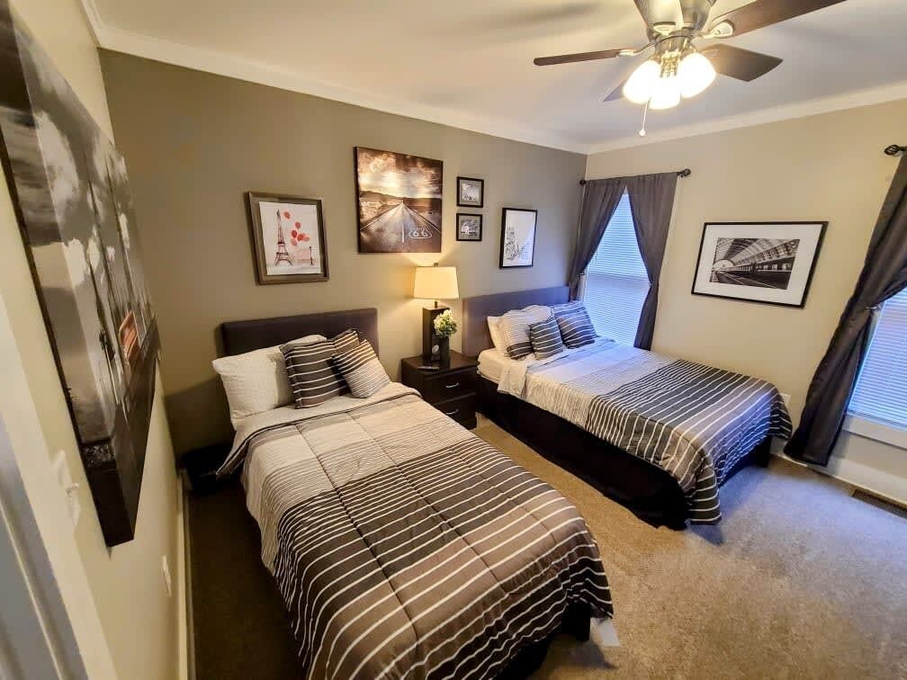 WOW! - DOWNTOWN KALAMAZOO - 3RD FLOOR ARCADE!