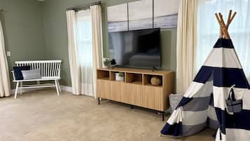 Smart-TV, Kamin, Tischfußball, Tischtennisplatte