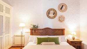 2 chambres, fer et planche à repasser, lit parapluie, Wi-Fi