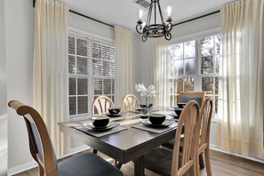 Dining - Location, Location! Minutes away from Mall of GA! (Buford)