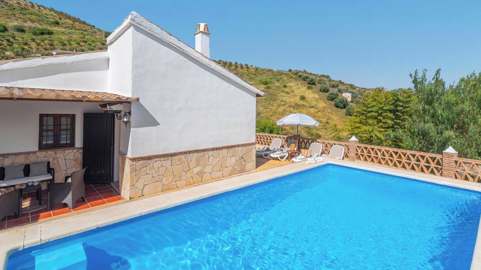 Los Almendros de Manuela El Borge by Ruralidays