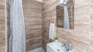 Hair dryer, towels - Los Almendros de Manuela El Borge by Ruralidays (Málaga)