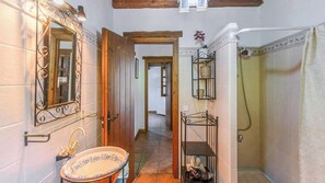 Bañera y secador de pelo
