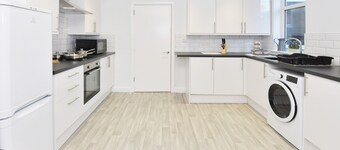 Townhouse @ 272 Walthall Street Crewe