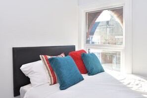 Superior Single Room, Shared Bathroom (With TV) | 1 bedroom