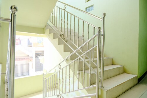 Oyo 2508 Alba Suites Homestay