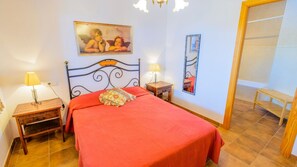 2 bedrooms, iron/ironing board, travel crib, WiFi - Villa Soleada Algarrobo by Ruralidays (Málaga)