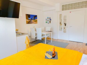 Departamento Premium (28) | 1 habitación, decoración personalizada, muebles diferentes y escritorio 