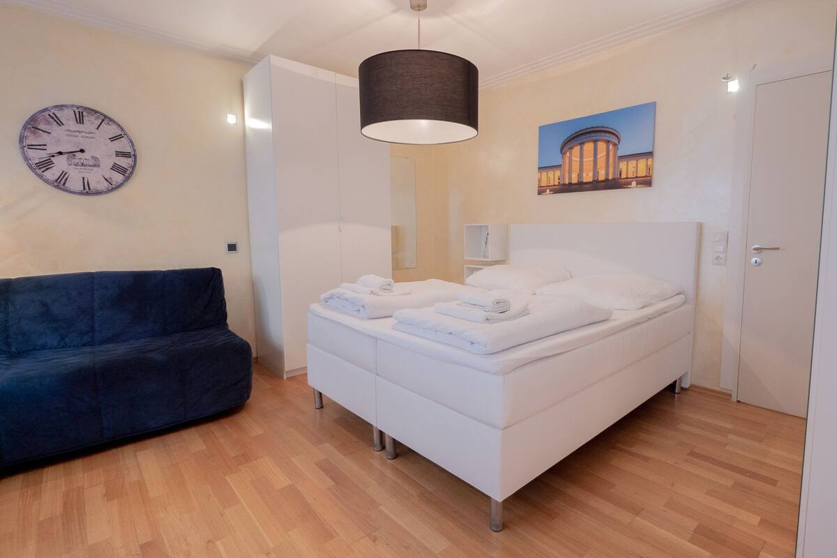 Apartamento premium, 1 cama King e sofá-cama, para não fumantes (22) | 1 quarto, escrivaninha, espaço de trabalho para notebook