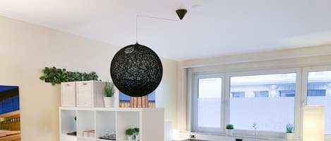 Leilighet – premium (23) | Oppholdsområde | Flatskjerm-TV