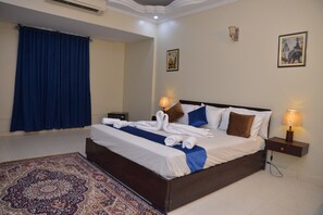 9 quartos, Wi-Fi, roupa de cama