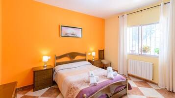 5 bedrooms, iron/ironing board, travel cot, WiFi