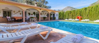 Villa la Quinta Priego de Córdoba by Ruralidays