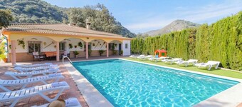 Villa la Quinta Priego de Córdoba by Ruralidays