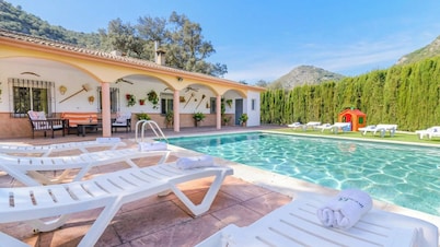 Villa la Quinta Priego de Córdoba by Ruralidays