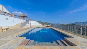 Pool - El Mirador de Iznájar by Ruralidays (Córdoba)