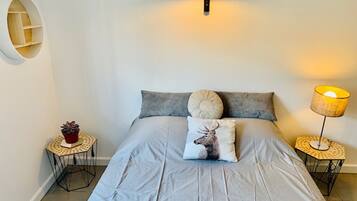 1 bedroom, desk, travel crib, free WiFi