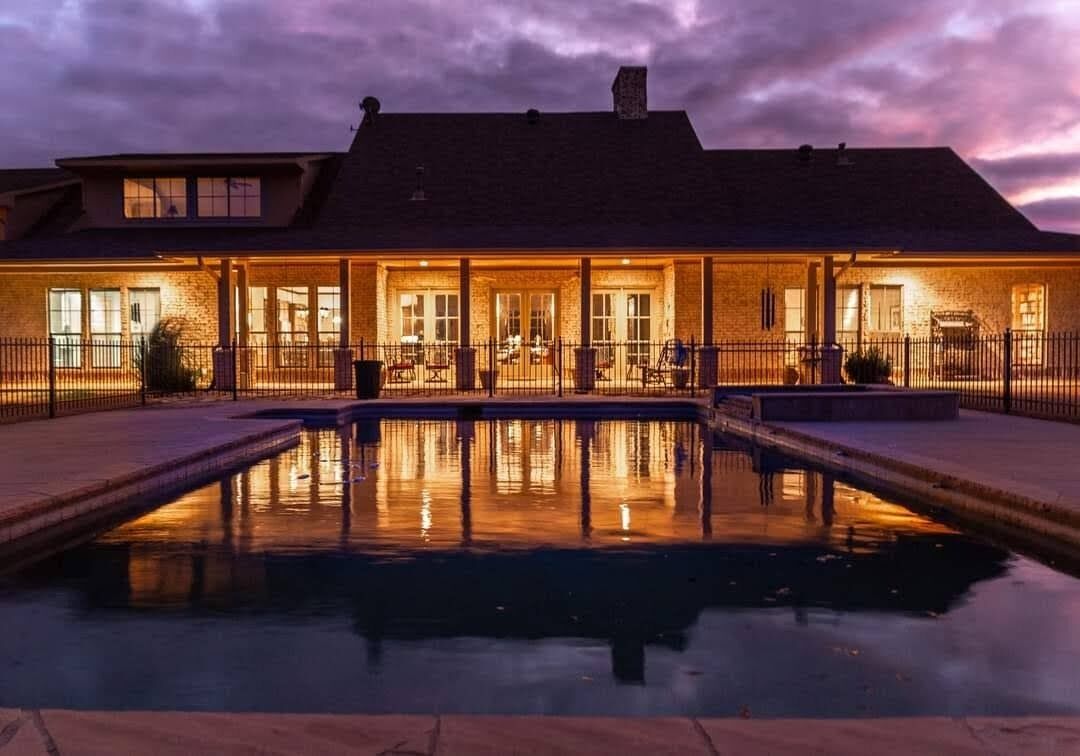 Amazing Sunrise Ranch with pool near DFW
