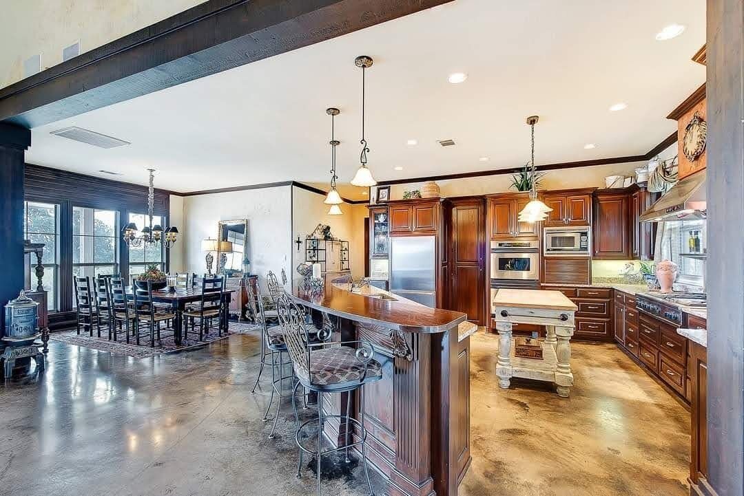 Amazing Sunrise Ranch with pool near DFW