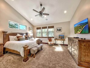 4 bedrooms, in-room safe, desk, iron/ironing board