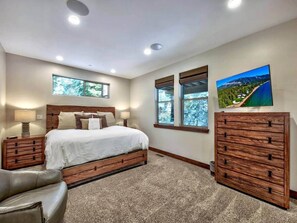 Unclassified image, 3 of 34, button - Upscale Air Conditioned  South Lake Tahoe Retreat (South Lake Tahoe)