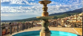 Cora de Tudmir country house