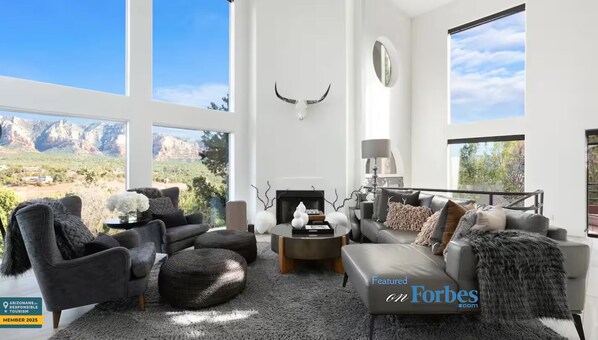 Smart TV, fireplace, stereo, offices